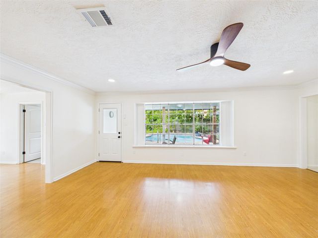 5114 Boyce Springs Drive, Houston, TX 77066