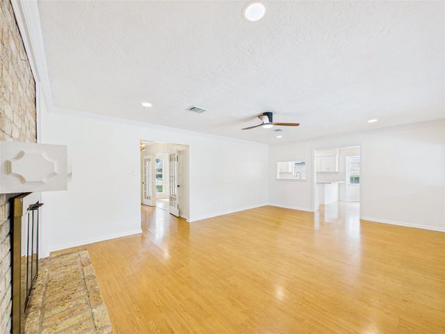 5114 Boyce Springs Drive, Houston, TX 77066