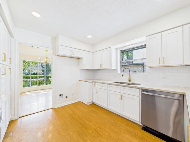 5114 Boyce Springs Drive, Houston, TX 77066