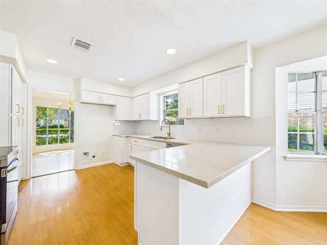 5114 Boyce Springs Drive, Houston, TX 77066