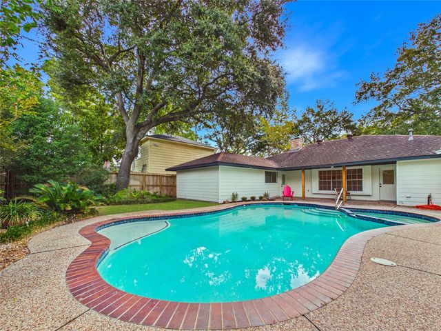 5114 Boyce Springs Drive, Houston, TX 77066