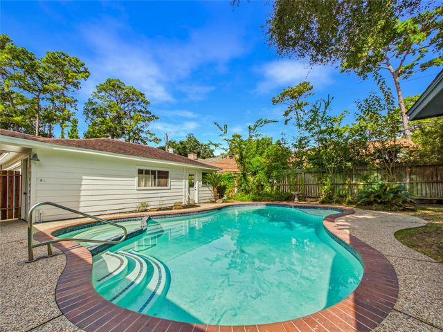5114 Boyce Springs Drive, Houston, TX 77066