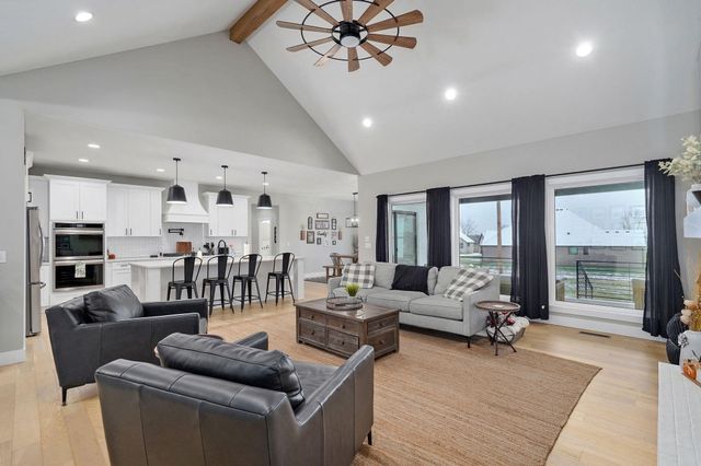 5514 E Cavalcade Lane, Springfield, MO 65802