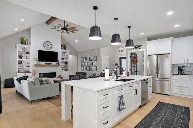 5514 E Cavalcade Lane, Springfield, MO 65802