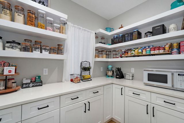 5514 E Cavalcade Lane, Springfield, MO 65802