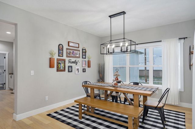 5514 E Cavalcade Lane, Springfield, MO 65802