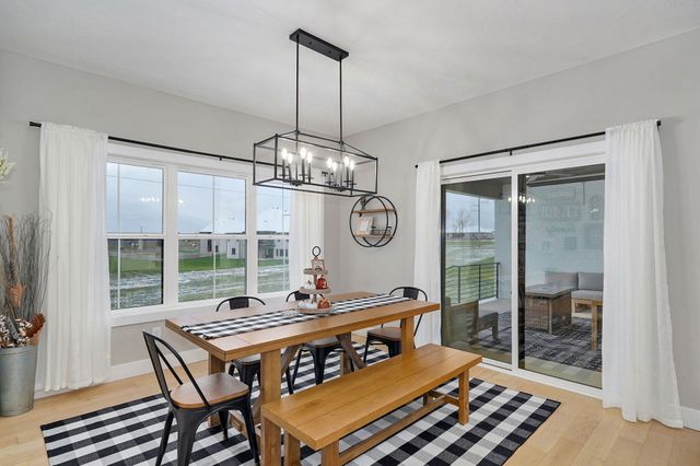 5514 E Cavalcade Lane, Springfield, MO 65802