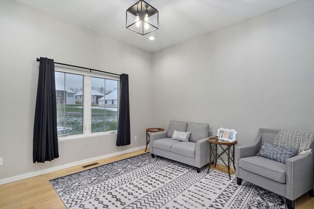 5514 E Cavalcade Lane, Springfield, MO 65802