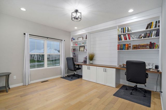 5514 E Cavalcade Lane, Springfield, MO 65802