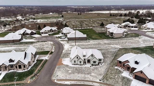 5514 E Cavalcade Lane, Springfield, MO 65802