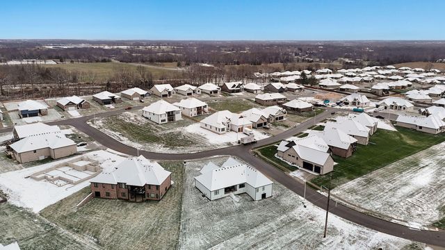 5514 E Cavalcade Lane, Springfield, MO 65802