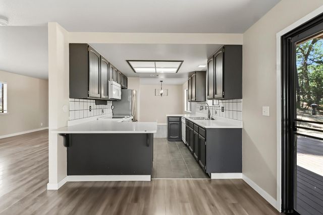 3135 Upper Black Rock Rd, Cool, CA 95614