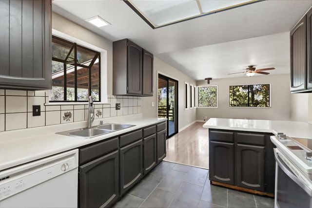 3135 Upper Black Rock Rd, Cool, CA 95614