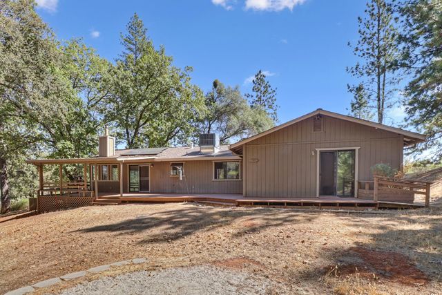 3135 Upper Black Rock Rd, Cool, CA 95614