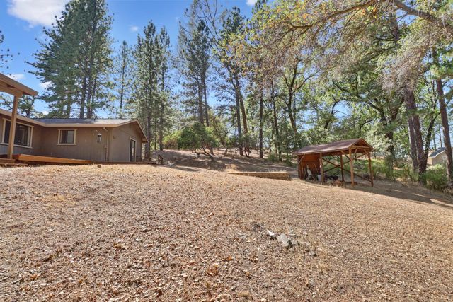 3135 Upper Black Rock Rd, Cool, CA 95614