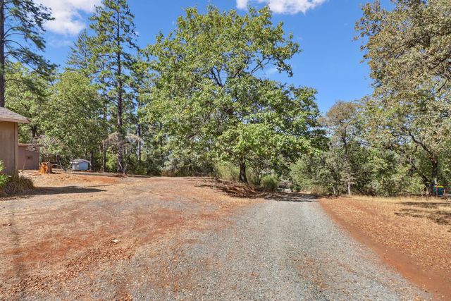 3135 Upper Black Rock Rd, Cool, CA 95614