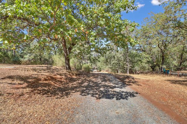 3135 Upper Black Rock Rd, Cool, CA 95614