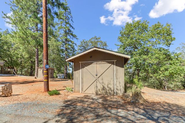 3135 Upper Black Rock Rd, Cool, CA 95614