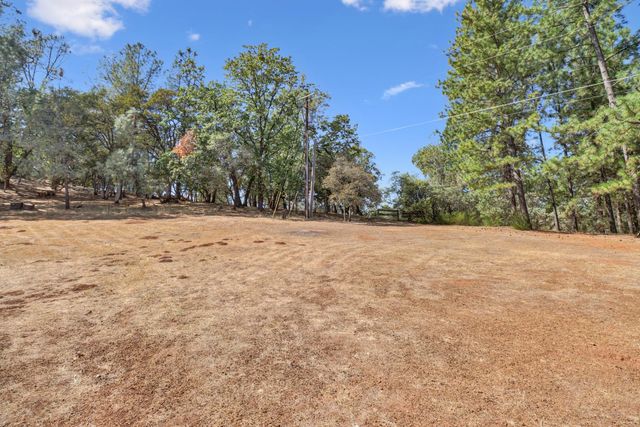 3135 Upper Black Rock Rd, Cool, CA 95614