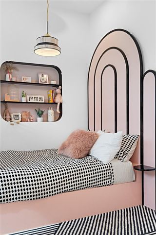 2053 N Bay Rd, Miami Beach, FL 33140