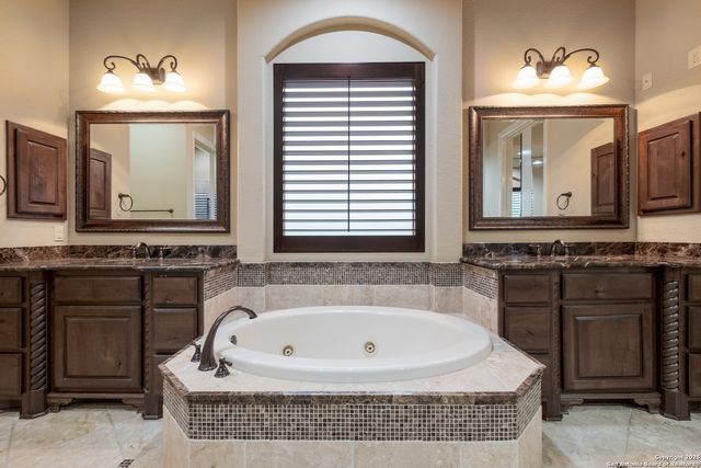 22403 Viajes, San Antonio, TX 78261