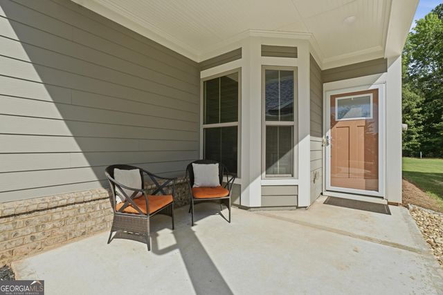 5946 Rollingwood Way, Hoschton, GA 30548