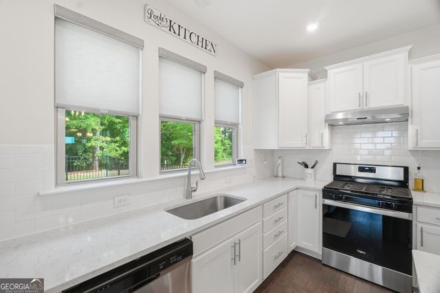 5946 Rollingwood Way, Hoschton, GA 30548