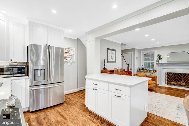 10001 BIG ROCK RD, Silver Spring, MD 20901