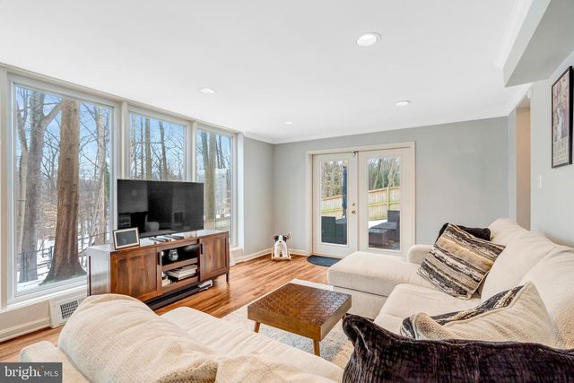 10001 BIG ROCK RD, Silver Spring, MD 20901