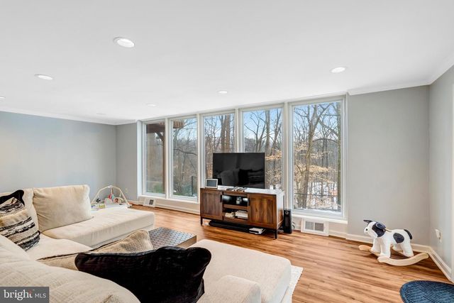 10001 BIG ROCK RD, Silver Spring, MD 20901