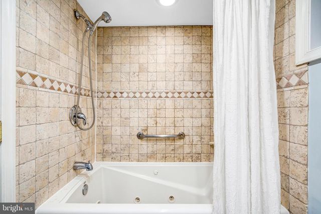 10001 BIG ROCK RD, Silver Spring, MD 20901