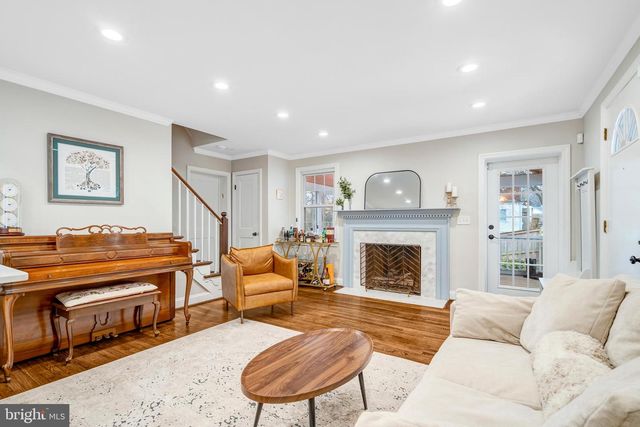 10001 BIG ROCK RD, Silver Spring, MD 20901