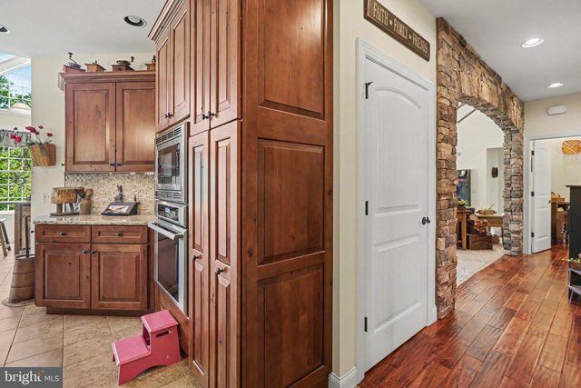 639 MOUNT ROCK ROAD, Carlisle, PA 17015