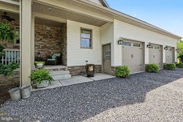 639 MOUNT ROCK ROAD, Carlisle, PA 17015