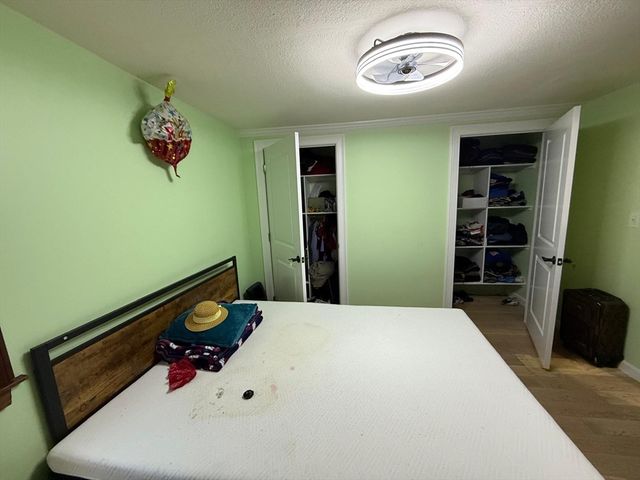 471 Butman Rd, Lowell, MA 01852