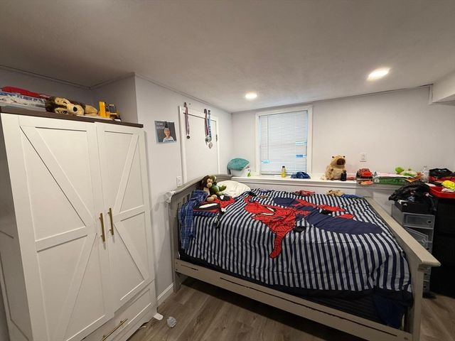 471 Butman Rd, Lowell, MA 01852