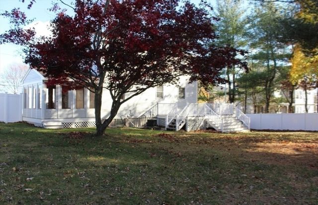 471 Butman Rd, Lowell, MA 01852