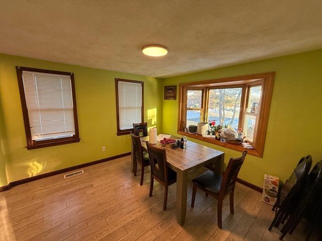 471 Butman Rd, Lowell, MA 01852