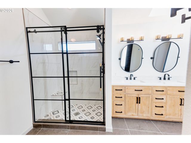 9765 Sw OAKS Ln, Portland, OR 97224