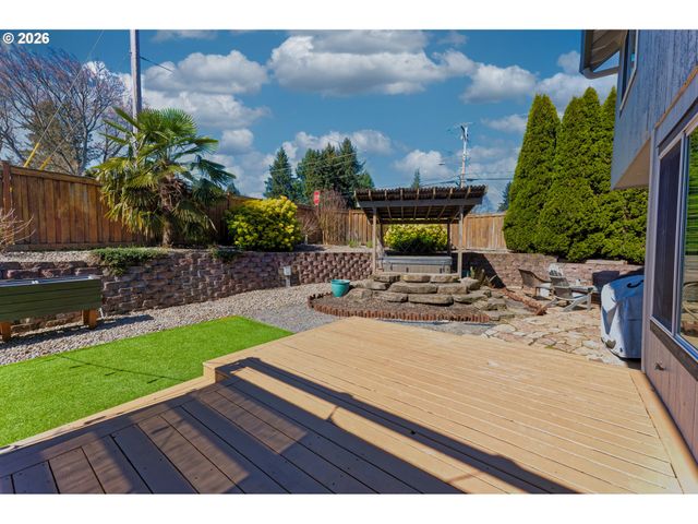 9765 Sw OAKS Ln, Portland, OR 97224