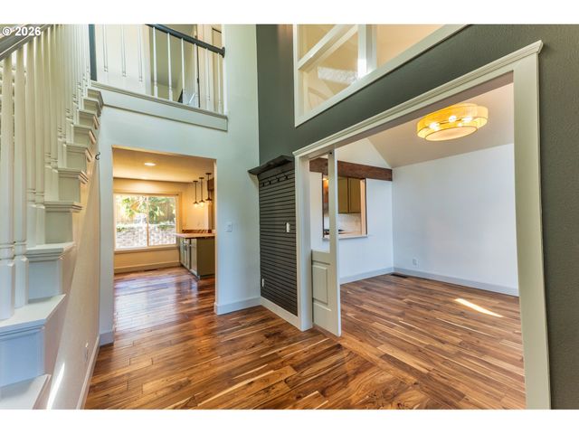 9765 Sw OAKS Ln, Portland, OR 97224