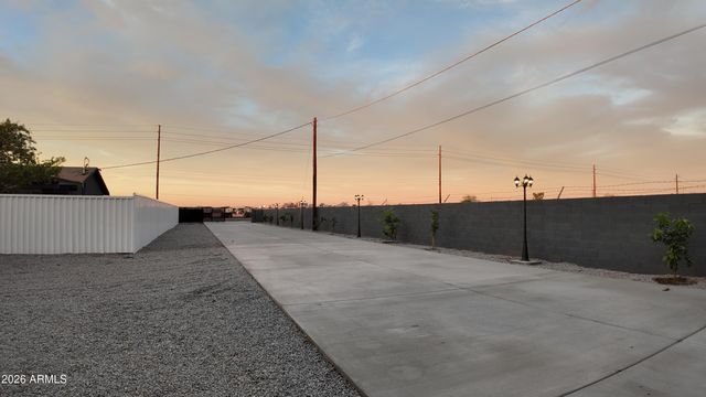 1109 W BROADWAY Road B, Phoenix, AZ 85041