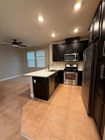 3894 E Commerce Way, Sacramento, CA 95834