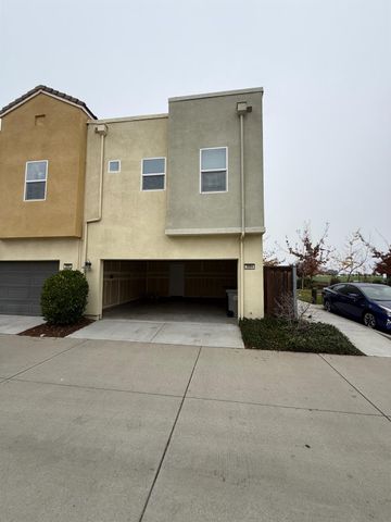 3894 E Commerce Way, Sacramento, CA 95834