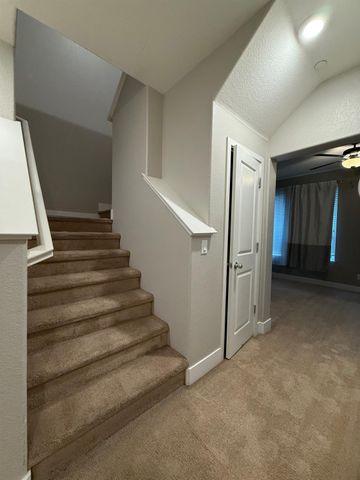 3894 E Commerce Way, Sacramento, CA 95834