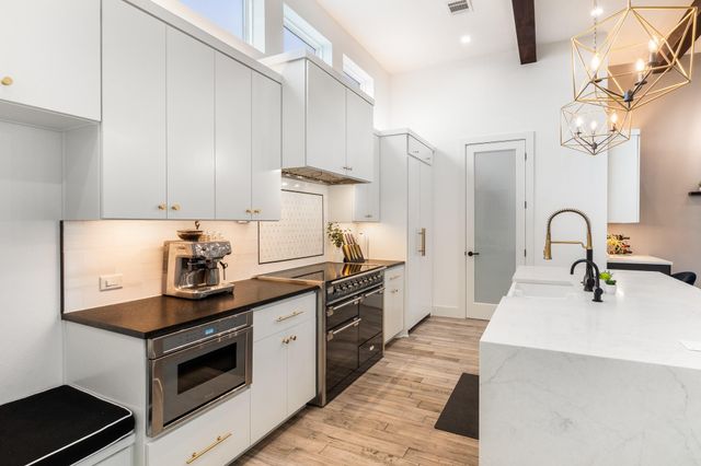 13412 Galleria CIR, Austin, TX 78738