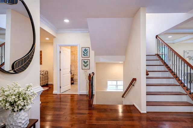 7313 BYRNELEY LN, Annandale, VA 22003