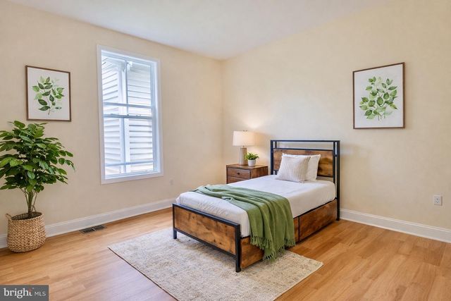 7313 BYRNELEY LN, Annandale, VA 22003