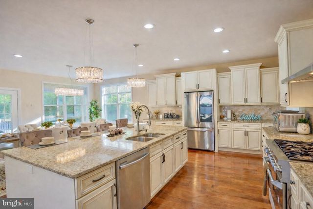 7313 BYRNELEY LN, Annandale, VA 22003