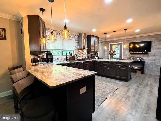 1338 SHERWOOD DR, Vineland, NJ 08361